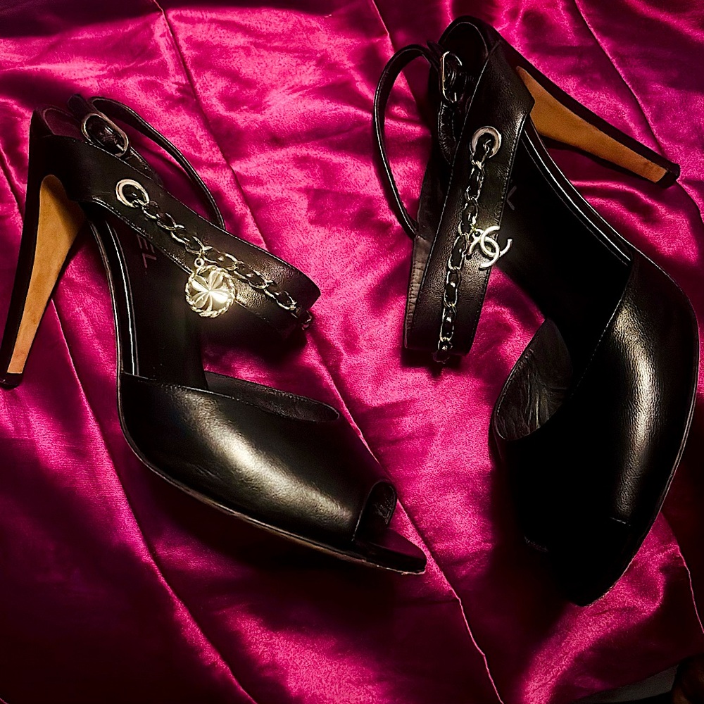 CHANEL CC CHARM CHAINED STRAPPY SANDALS - Picture 5 of 12